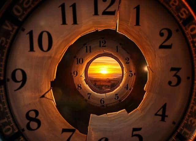 A vortex clock in circular time
